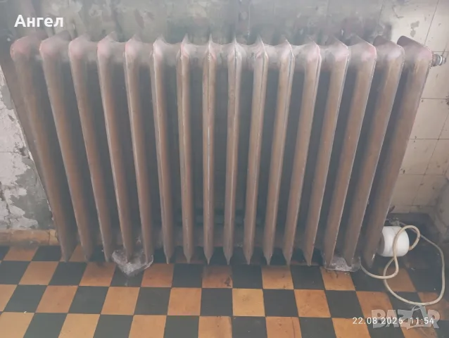 Продавам радиатор на вода и ток