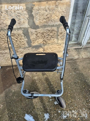 Проходилка(Ролатор), снимка 4 - Ролатори - 53083012