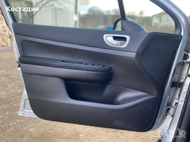 Peugeot 307 SW 1.6 HDI , снимка 9 - Автомобили и джипове - 48886335