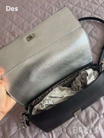 Дамска чанта, снимка 5 - Чанти - 53645291