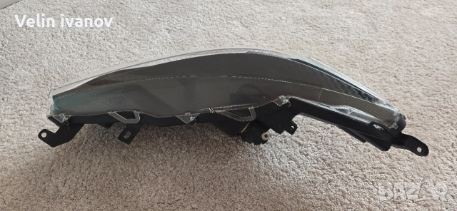 десен фар за тойота ярис, снимка 4 - Части - 52546802