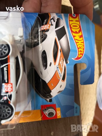 Hotwheels-Aston Martin, снимка 2 - Колекции - 42524370