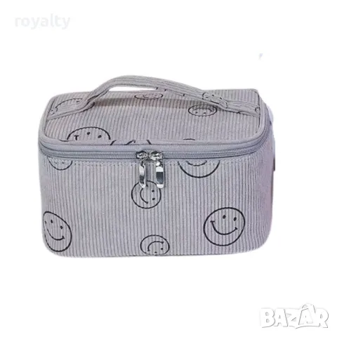 Голям козметичен несесер, снимка 2 - Портфейли, портмонета - 49003348