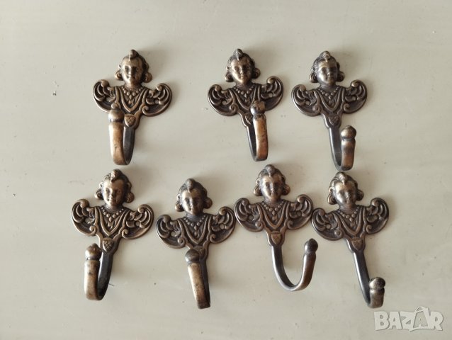 седем барокови закачалки-комплект
