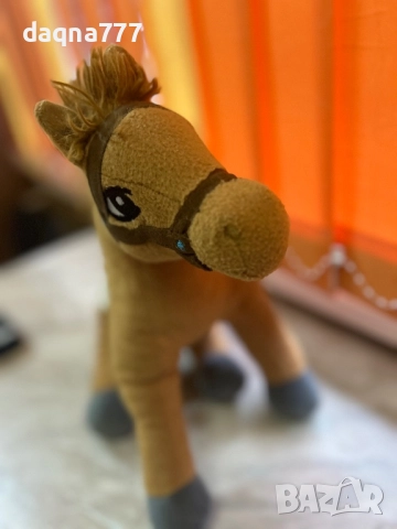 Bibi & Tina Плюшен стоящ кон Амадеус, 34 см, снимка 12 - Плюшени играчки - 52166551