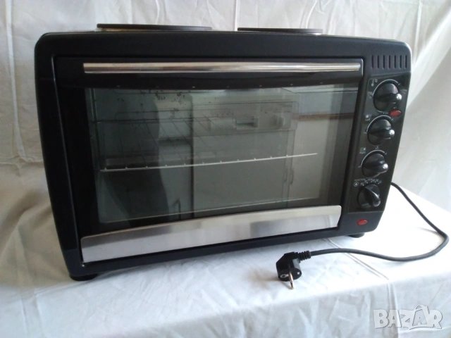 Продавам ел. готварска печка с фурна 