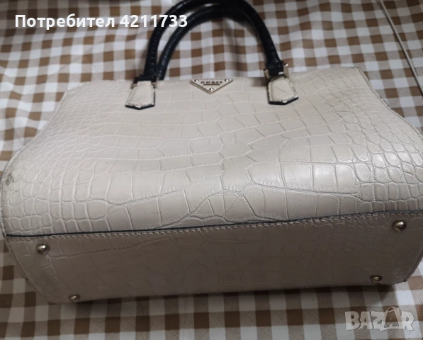 GUESS чанта оригинална, лукс НОВО, снимка 2 - Чанти - 53593664