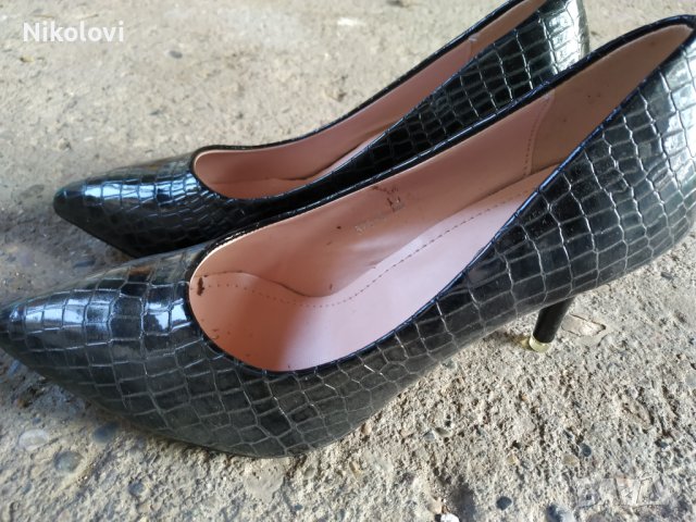 Нови, дамски, черни обувки с ток, снимка 3 - Дамски елегантни обувки - 42205545