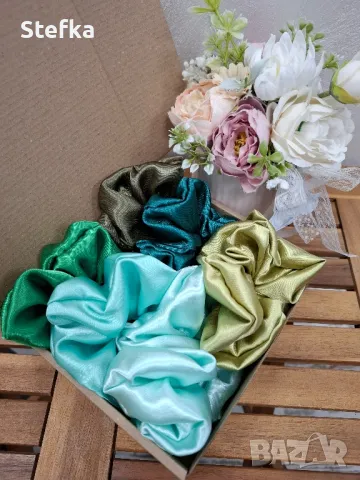 Подаръчен комплект скрънчита - 6 броя, снимка 6 - Аксесоари за коса - 39655203