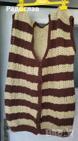 Продавам вълнен елек жилетка с копчета  Унисекс 