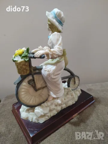 Момичето с велосипеда., снимка 4 - Статуетки - 49759307