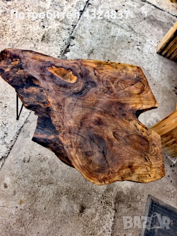 помощна масичка от орех , снимка 2 - Маси - 52552417