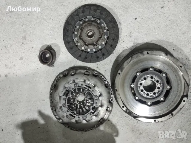 Демпферен маховик със съединител Toyota