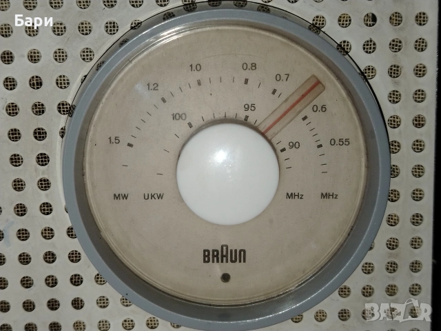 Малко бакелитено радио Braun Sk 25, Germany, 1961г., снимка 2 - Други ценни предмети - 52809884