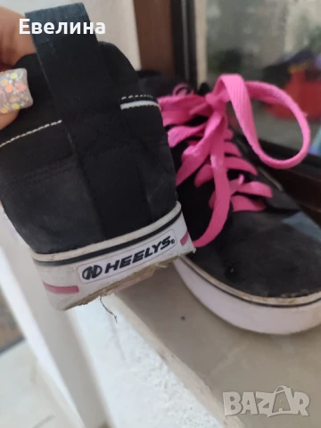 Детски обувки маратонки с колелца Heelys номер 36.5, снимка 2 - Детски маратонки - 51161706