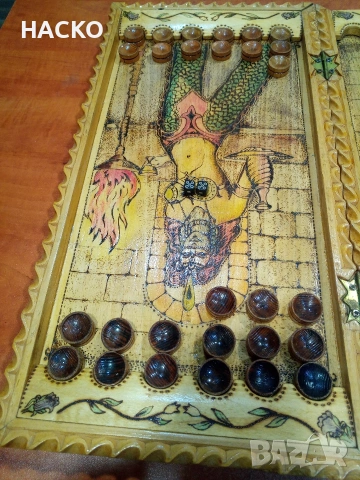 Уникално Ръчно Изработена Табла и Шах с Финни Дърворезби и Рисунки на Ориенталски Мотиви, снимка 2 - Други спортове - 53738259