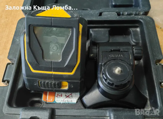 Нивелир лазерен DEWALT 0811, снимка 2 - Измервателни инструменти - 47341588