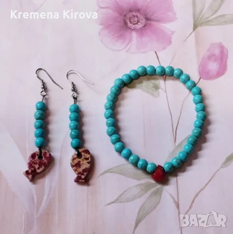 Комплект обеци и гривна с тюркоаз, червен корал и керамични рибки. Бижута Луди гъби., снимка 1