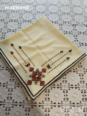 ръчно-бродирани карета 65/65см., снимка 7 - Други - 52835386