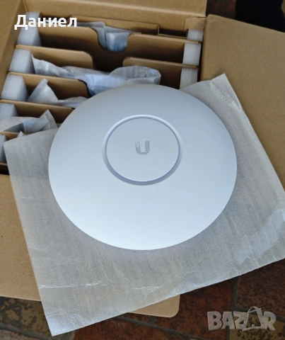 5 броя Ubiquiti UniFi UAP-AC-PRO-5 1300Mbit/s access point, снимка 5 - Мрежови адаптери - 53665472