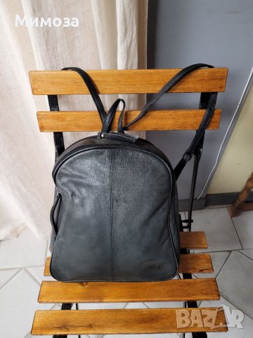 Gigi естествена кожа черна раница( 290€ в интернет), снимка 2 - Раници - 41384649