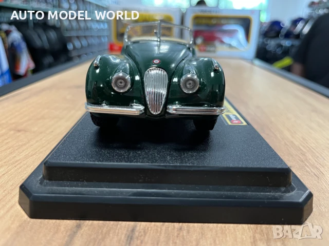 Метална колекционерска количкa BBURAGO JAGUAR XK120 1948 мащаб 1:24, снимка 5 - Колекции - 50885001