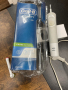 Електрическа четка за зъби Oral-B Vitality 100 Cross Action, снимка 1 - Други - 44775230