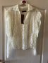 Нова с етикета класическа дантелена елегантна бяла еластична блуза , снимка 1 - Блузи с дълъг ръкав и пуловери - 40142185