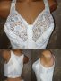 Miss Mary 90 D-Бял сутиен с предно закопчаване и подсилен гръб , меки чашки без банели , снимка 1 - Бельо - 42220614