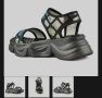 Дамски сандали на платформа ,сребристи и черни блестящи , снимка 3