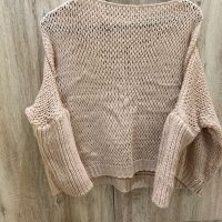 Розов пуловер с паднало рамо , снимка 1 - Блузи с дълъг ръкав и пуловери - 34415860