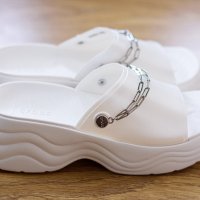 Оригинални Чехли с платформа Crocs Skyline Chain Slide, размери 38-39, снимка 1 - Чехли - 42629296