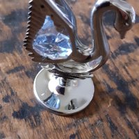 метален декоративен лебед CRAFTOCRAFT със Сваровски Swarovski кристали, снимка 3 - Статуетки - 41084533