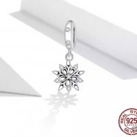 Талисман за гривна Пандора снежинка Crystal Snowflake сребро 925 модел 001, снимка 2 - Гривни - 34478857
