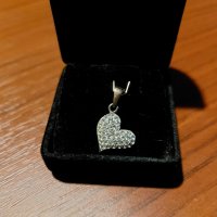 Сребърна висулка сърце с камъчета Сваровски, снимка 2 - Колиета, медальони, синджири - 39353441