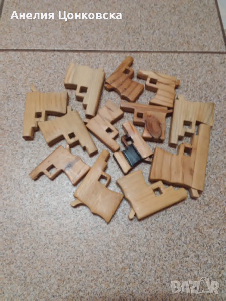 Мини пистолети от дърво, снимка 1