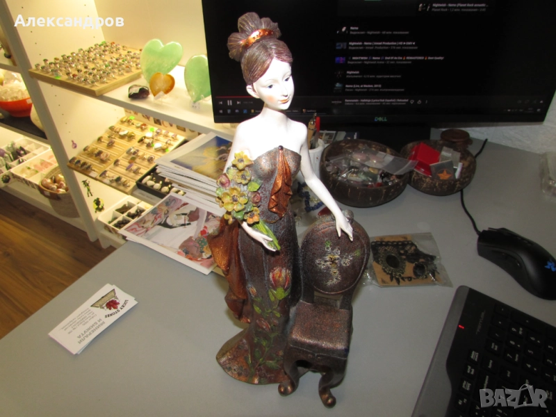 Стара фигурка 37см, снимка 1