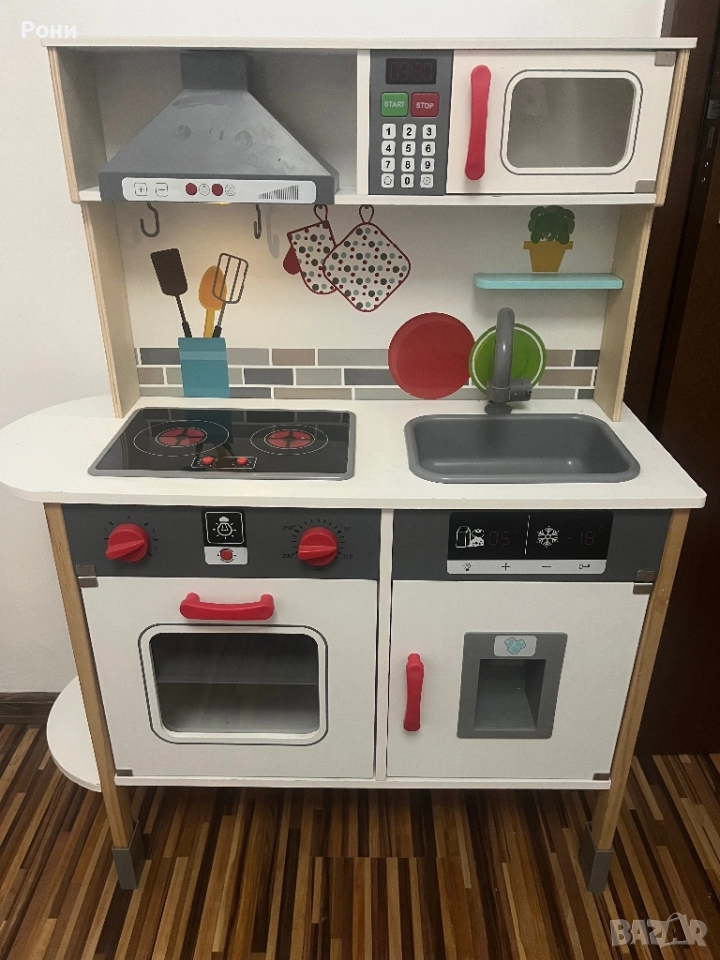 Дървена детска кухня, снимка 1