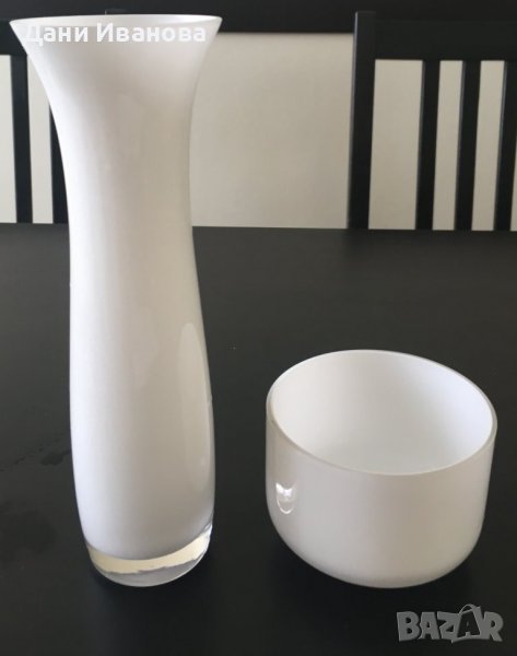 Стъклени ваза и купа - млечно бели, снимка 1