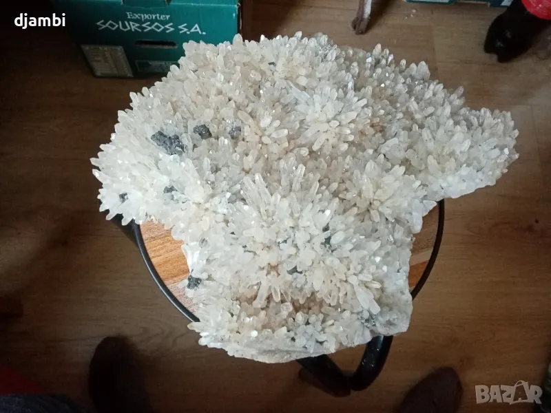 #77  Кварц, Кварцова друза, Планински кристал, 27х37 см, снимка 1