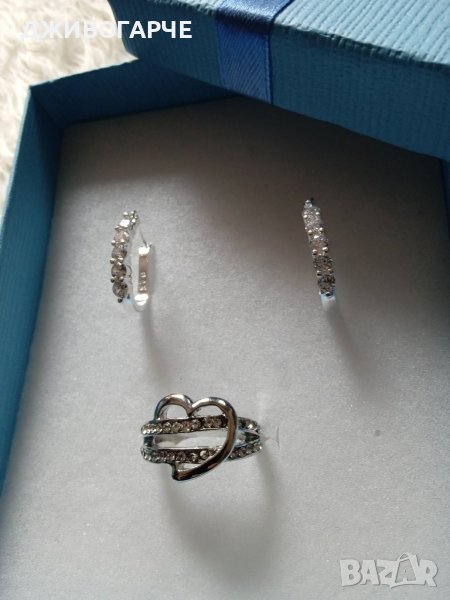 Нов, стилен комплект за дама- пръстен и обеци. В луксозна, подаръчна кутия, снимка 1