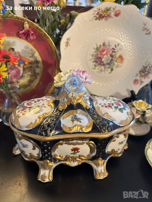 Dresden Porcelain RK Richard Klemm Germany Circa 1904 Oval Footed Lidded Dresser Jewelry Код P1747, снимка 1