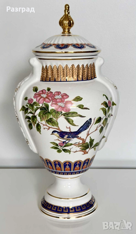 Винтидж порцеланова амфора / ваза с капак, снимка 1