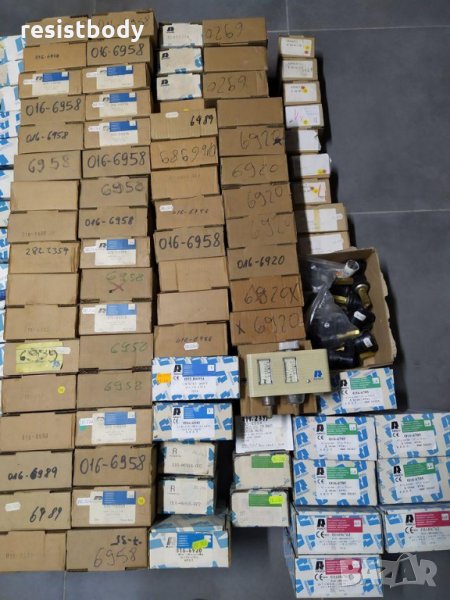 Термостати, пресостати, дефрост , релета ледогенератори, сензори, снимка 1