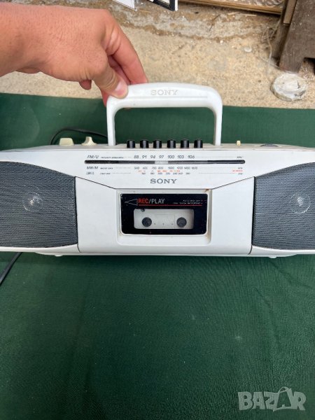 Продавам радио касетофон sony, снимка 1