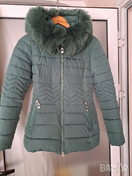 Зелено ефектно зимно яке с богата качулка/яка, снимка 1