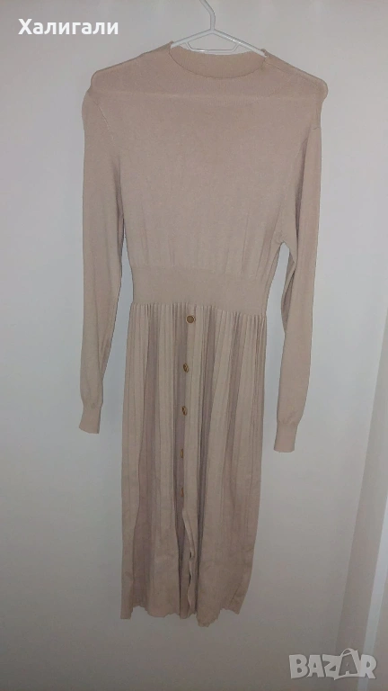 Рокля с присирана долна част от фино плетиво, снимка 1