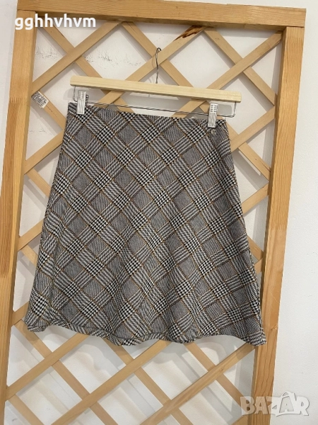 пола, снимка 1