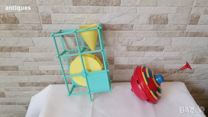 Стари играчки от соц-а - пумпал и установка, снимка 1