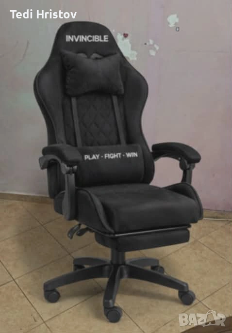 Черен геймърски стол с регулируема височина, лумбална възглавница и метална основа, снимка 1